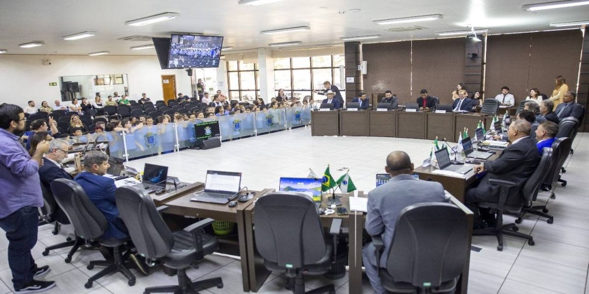 Câmara de Cascavel aprova projetos de regularização de construções e política esportiva