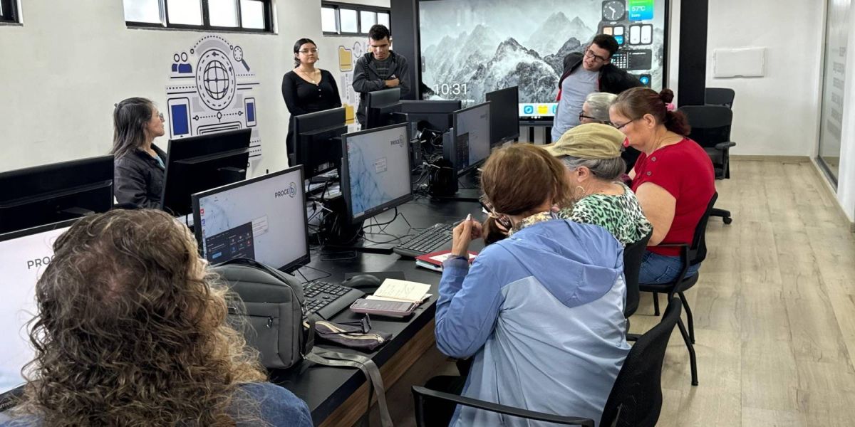 Aposentados de Cascavel (IPMC) embarcam no mundo digital com o Progeti