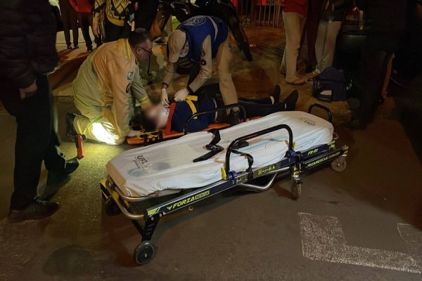 Colisão entre carro e moto deixa motociclista ferido no Jardim Brasília em Cascavel