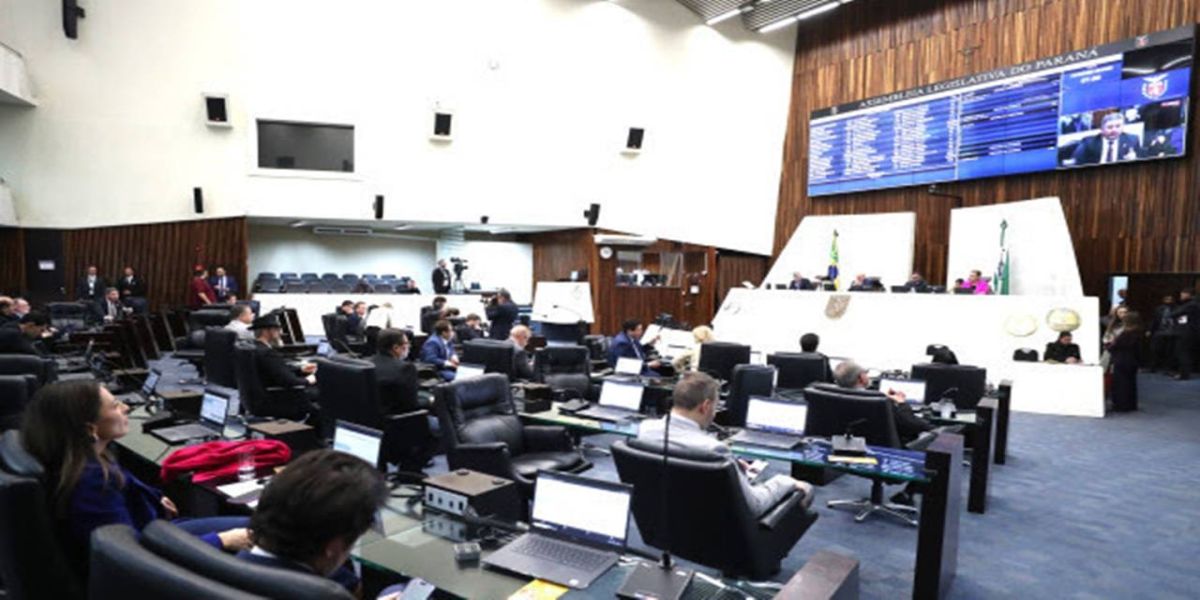 Deputados aprovam projeto com normas para contenção de enchentes no Paraná