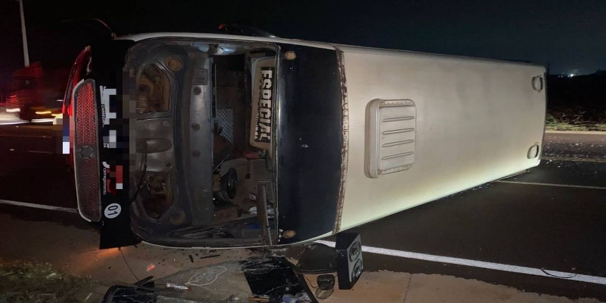 Grave acidente entre carro e ônibus deixa vários feridos em Marechal Cândido Rondon