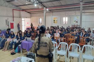 Imagem referente à notícia: Iguatu promove conscientização sobre violência doméstica com palestras para jovens
