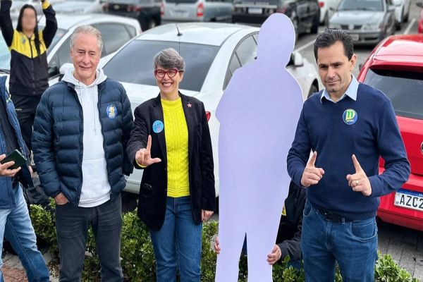 Debate em Praça Pública: Três aparecem, mas Renato Silva some!