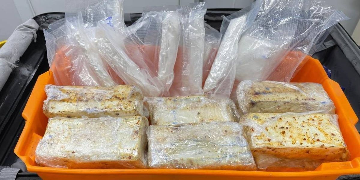 Paraguaio é preso em flagrante com cocaína no Aeroporto de Foz do Iguaçu, a caminho da Espanha
