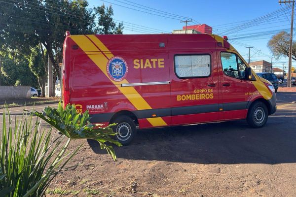 Motociclista sofre múltiplas contusões após colisão com carro no Bairro São Cristóvão em Cascavel