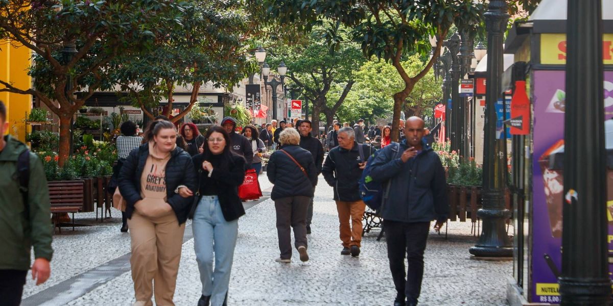 11,8 milhões de pessoas: IBGE aponta Paraná com a 5ª maior população do Brasil em 2024