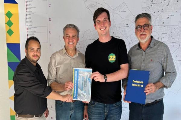 Mecabô recebe Plano Municipal de Inovação 2024-29