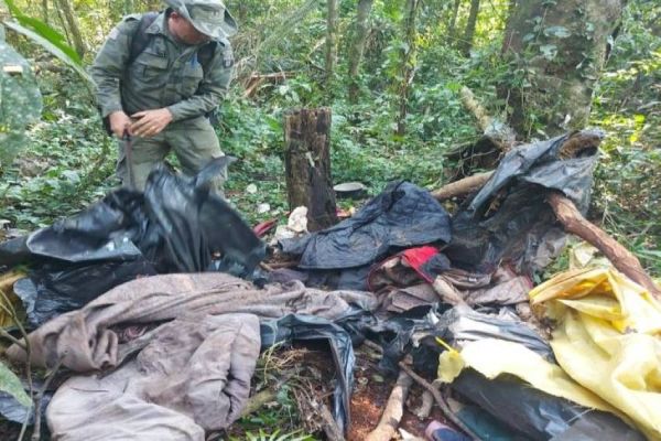 Polícia Ambiental destrói acampamentos e saleiros no Parque Nacional do Iguaçu