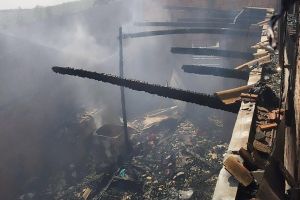 Imagem referente à notícia: Criança de 2 anos morre carbonizada em incêndio no sudoeste do Paraná