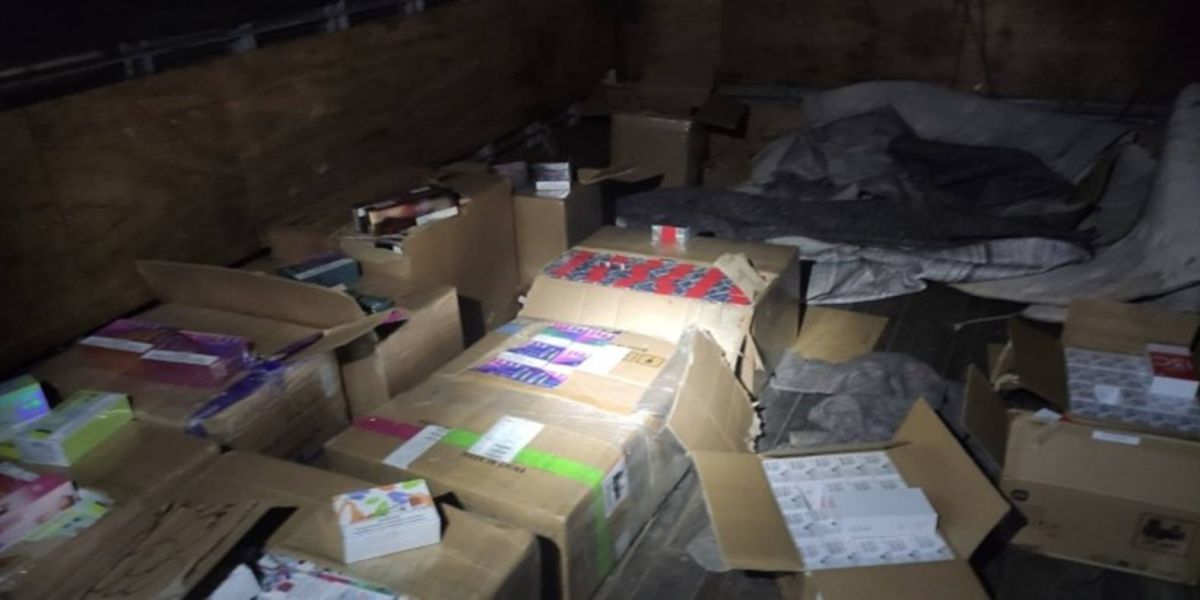 PF deflagra operação de combate ao contrabando de cigarros eletrônicos em Foz do Iguaçu