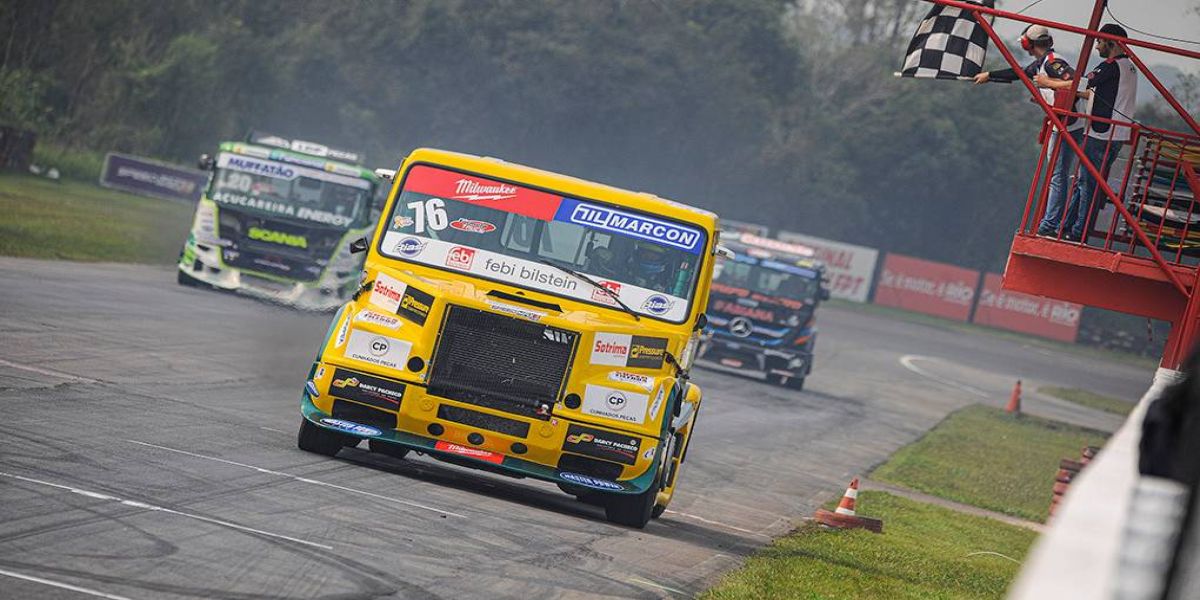 Rafael Fleck levanta a torcida em Guaporé vitória na Fórmula Truck