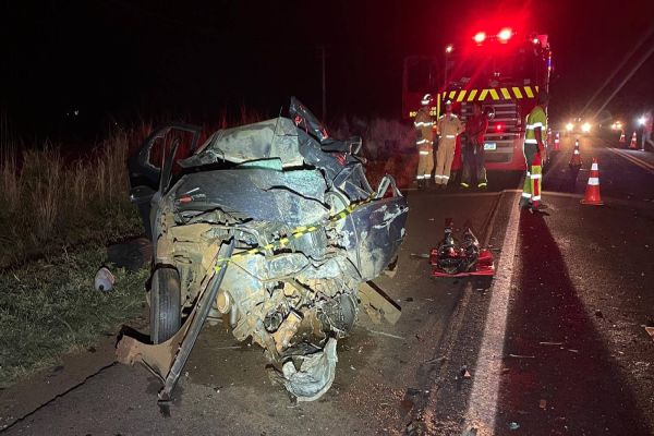 Homem de 51 anos morre após violenta colisão frontal com caminhão na BR-369 em Cascavel