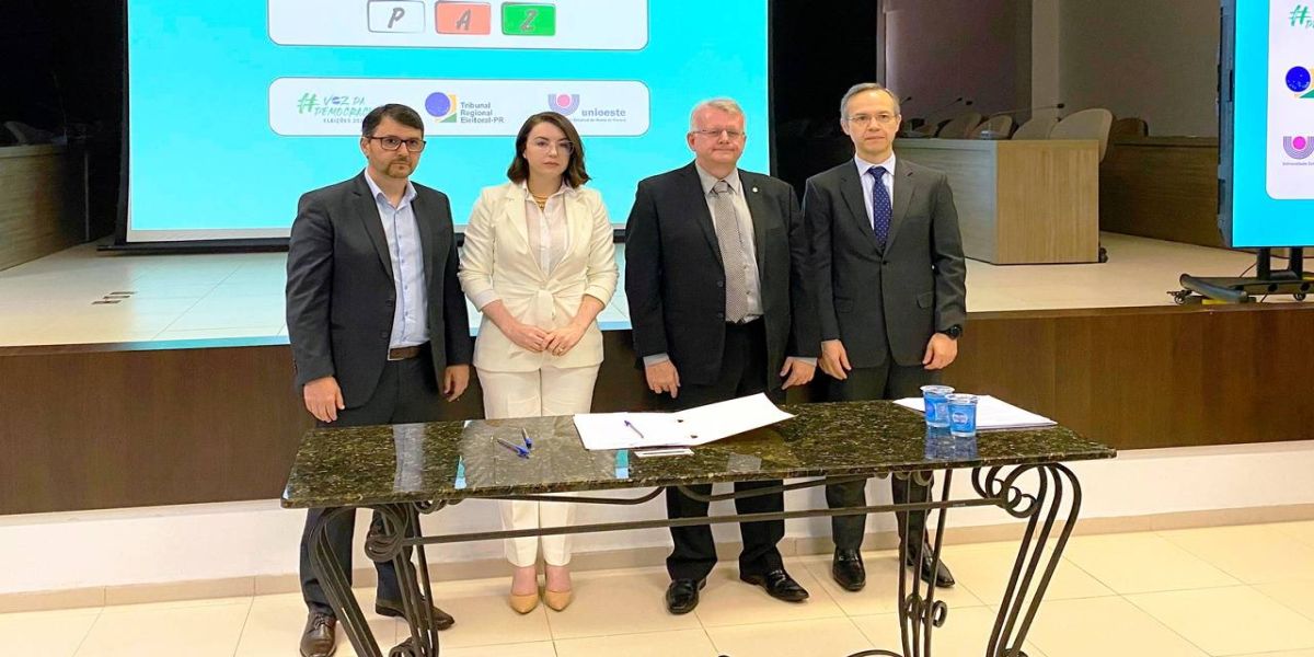 Unioeste assina Pacto Pela Paz nas eleições do Tribunal Regional Eleitoral do Paraná