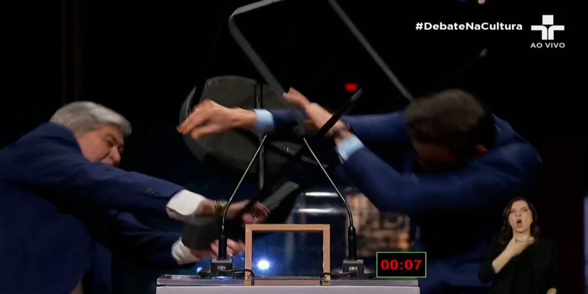 Debate na TV Cultura é interrompido após candidato Pablo Marçal ser atingido por cadeirada
