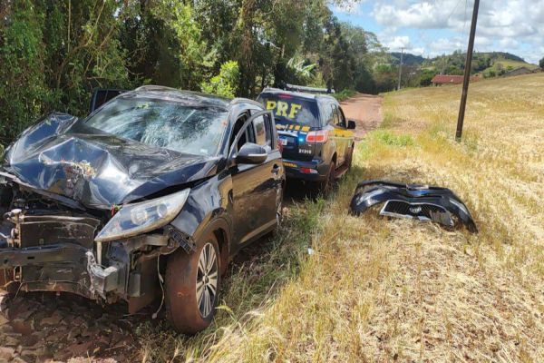 PRF apreende veiculo carregado com drogas após fuga na BR-277 em Guaraniaçu