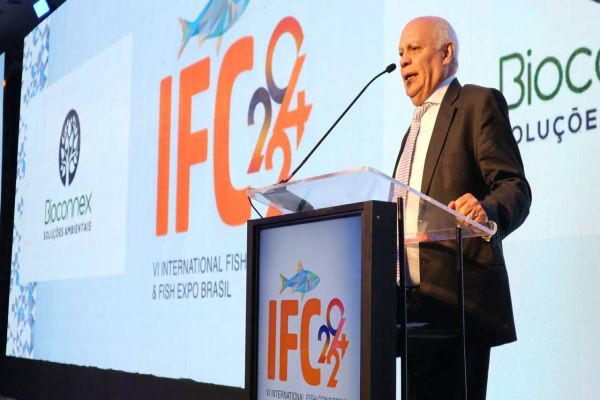 Piscicultura do Paraná é destaque em feira internacional do setor em Foz do Iguaçu