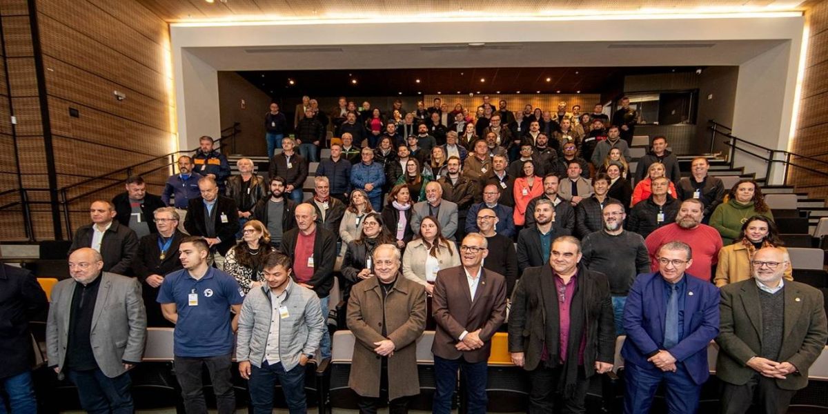 Representantes Comerciais do Paraná se reúnem para discutir futuro do setor em evento em Cascavel