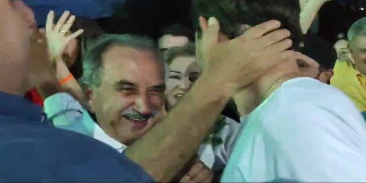 Renato Silva  é eleito prefeito de Cascavel com 56,41% dos votos e promete manter o ritmo de gestão