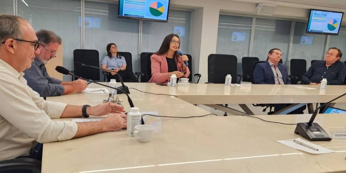 Simoni Soares apresenta resultados positivos da Transitar na Acic