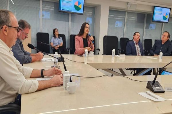 Simoni Soares apresenta resultados positivos da Transitar na Acic