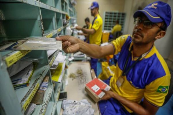 Imagem referente a notícia: Correios anunciam concurso para 3.511 vagas