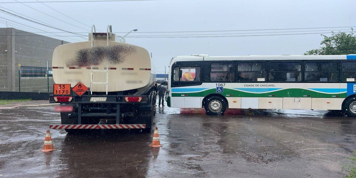 Colisão entre ônibus e caminhão deixa duas feridas no Jardim Gramado em Cascavel