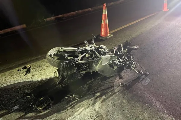 Foto relacionada a notícia: Jovem de 25 anos morre em violenta colisão na PR-874 em Santa Terezinha de Itaipu