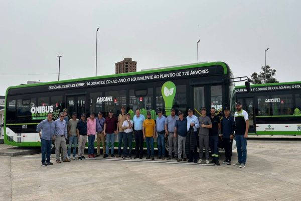 Comitiva chilena visita Cascavel para conhecer mais sobre Eletroterminal e os ônibus Elétricos