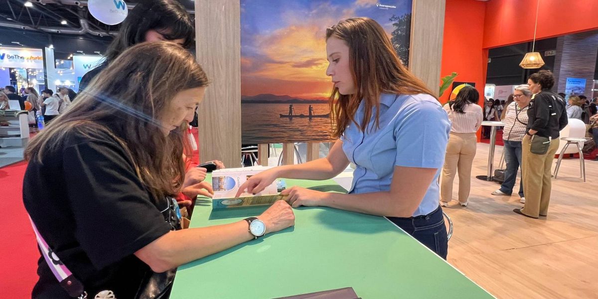 Saldo de mulheres empregadas no setor do turismo cresce 8,6% no Paraná