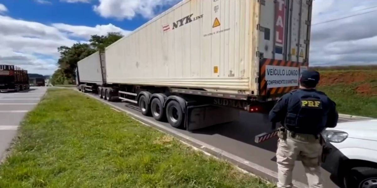 PRF flagra carreta com mais de 18 toneladas de excesso de peso em Ponta Grossa