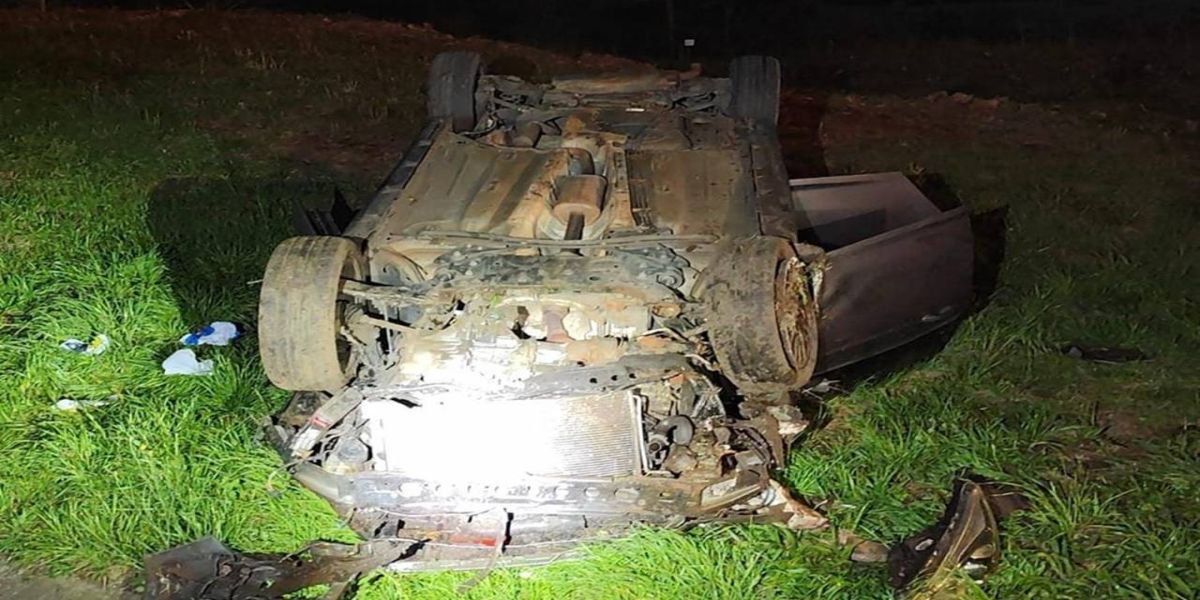 Acidente na BR-277 deixa uma ferida grave e duas com lesões leves