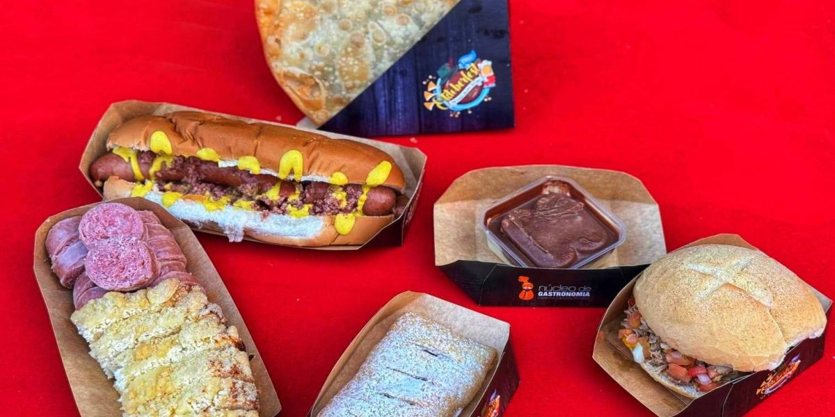 Gastronomia, com lanches típicos, é uma das atrações da Oktoberfest 2024