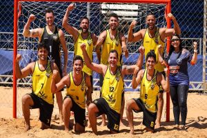Imagem referente à notícia: Handebol Cascavel: Invicto e campeão na 2ª etapa do Circuito Brasileiro