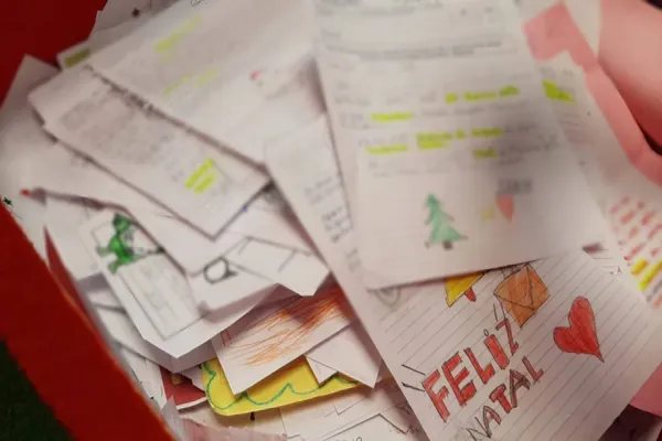 Foto relacionada a notícia: Campanha Cartinhas de Natal busca padrinhos para 1.500 crianças em Cascavel