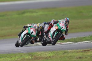 Imagem referente à notícia: Donatti vence o GP Pirelli na categoria GP1000 em Goiânia