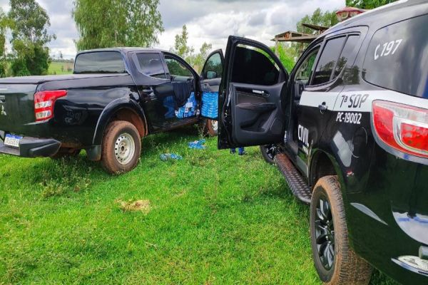 PC apreende 1,8 mil pacotes de cigarros contrabandeados e recupera camionete roubada no Noroeste