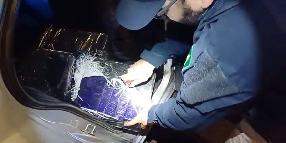 Durante fiscalização de embriaguez, PRF apreende quase 200 quilos de maconha em Céu Azul