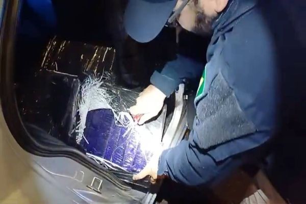 Durante fiscalização de embriaguez, PRF apreende quase 200 quilos de maconha em Céu Azul