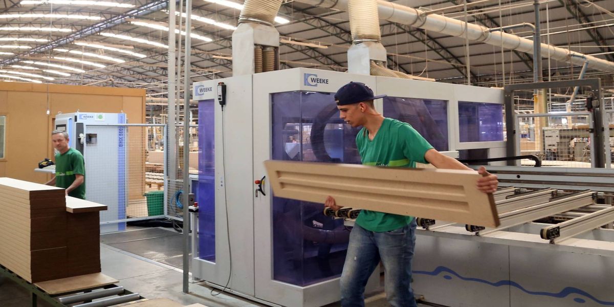 Caged de novembro reafirma o Paraná entre os três maiores saldos de empregos do Brasil