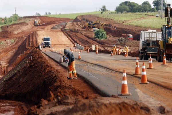 Governo regulamenta fundo para fomentar investimentos em infraestrutura no Paraná