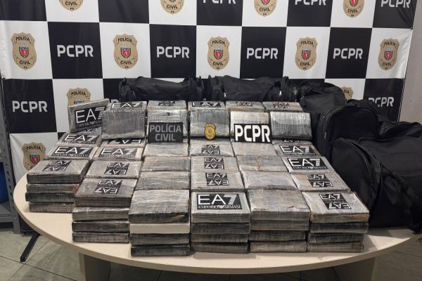Imagem referente a notícia: PCPR prende casal com 169 kg de cocaína em desdobramento de apreensão histórica no Paraná