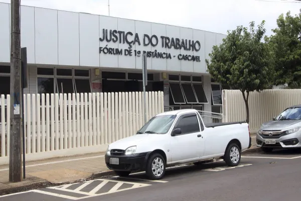 Foto relacionada a notícia: 4ª Turma: Justiça do Trabalho é competente para controlar políticas de trabalho em Cascavel