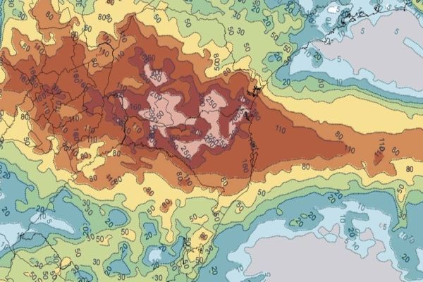 Alerta de temporais: Paraná enfrenta sistema frontal com fortes chuvas e risco de alagamentos