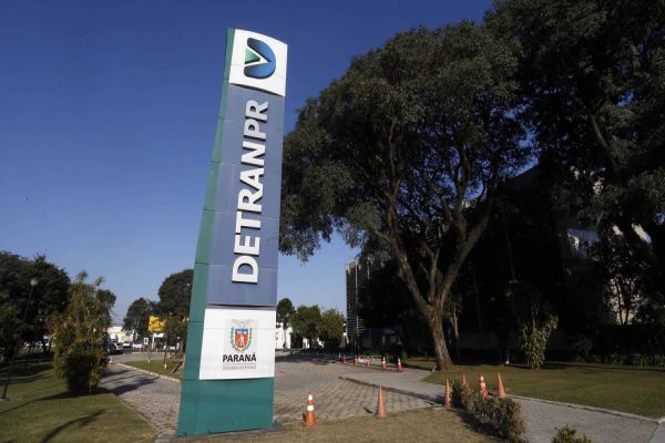 Detran-PR alerta sobre golpe de falsos leilões de veículos