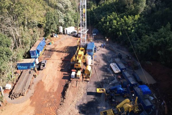 Perfuração de poços pela Sanepar garante abastecimento em várias cidades