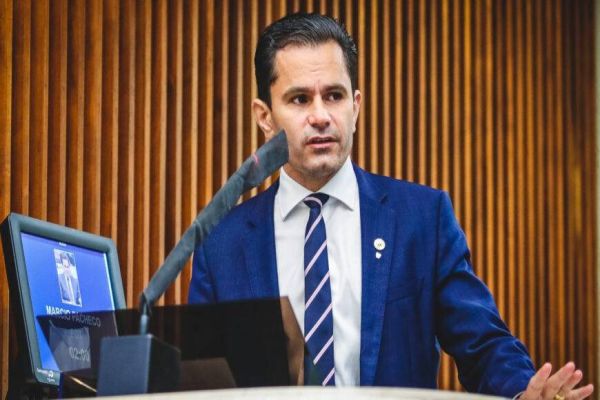 Marcio Pacheco mantém vaga na CCJ e presidência da Comissão de Finanças e Tributação da ALEP