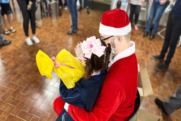 Polícia Penal realiza ação natalina para crianças e adolescentes acolhidos em Cascavel