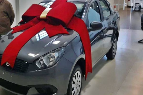 Padre de Lindoeste é assaltado à mão armada e veículo é roubado