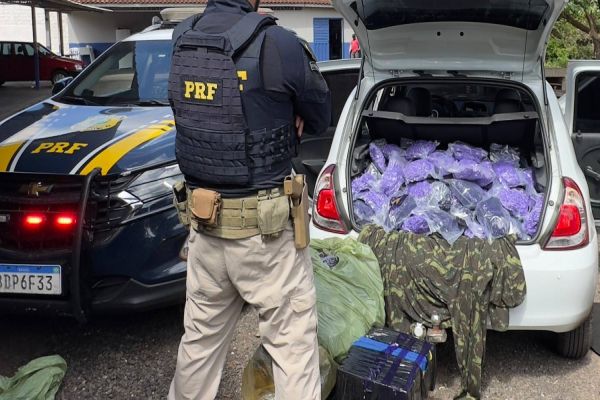 PRF apreende Skunk e Maconha na BR-376 em Nova Esperança