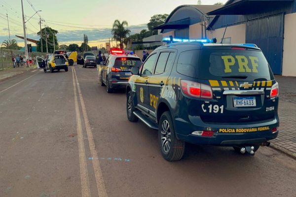 Assalto a compristas na BR-369 termina com perseguição e prisão ao lado estádio de futebol